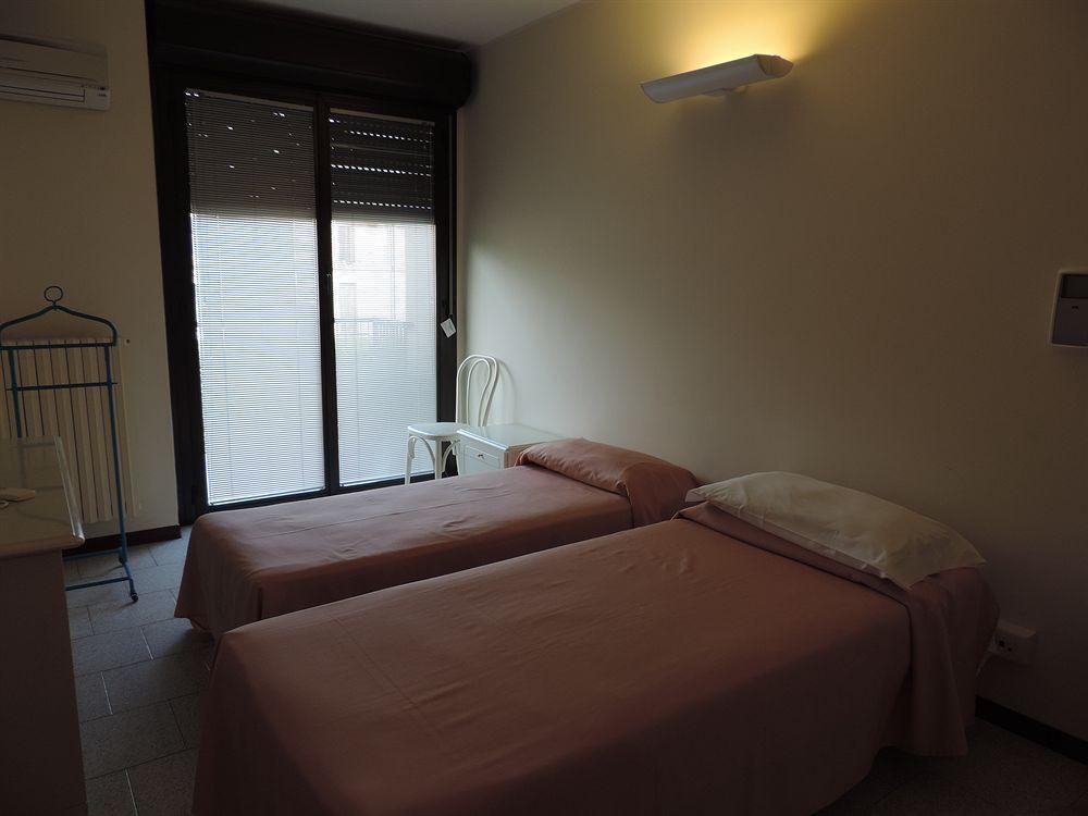 Hôtel Aquamaris à Sala Baganza Extérieur photo