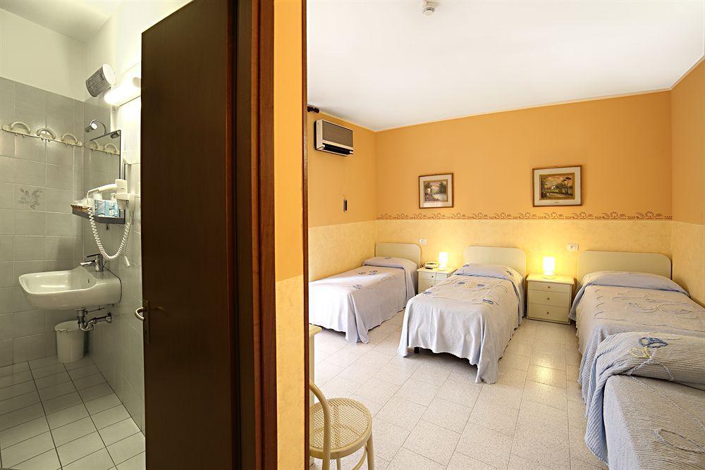 Hôtel Aquamaris à Sala Baganza Extérieur photo