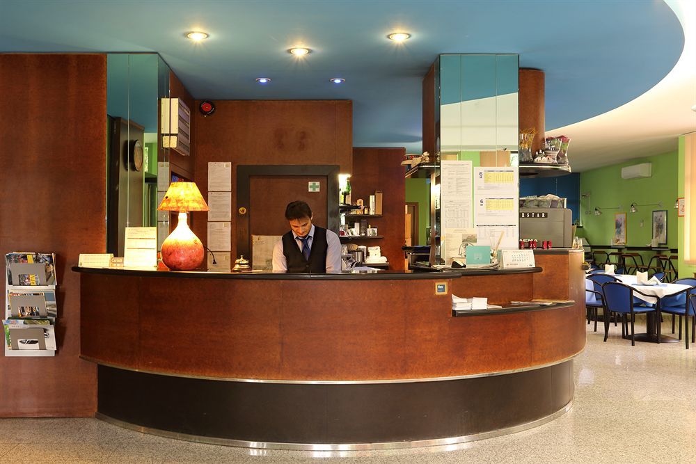 Hôtel Aquamaris à Sala Baganza Extérieur photo