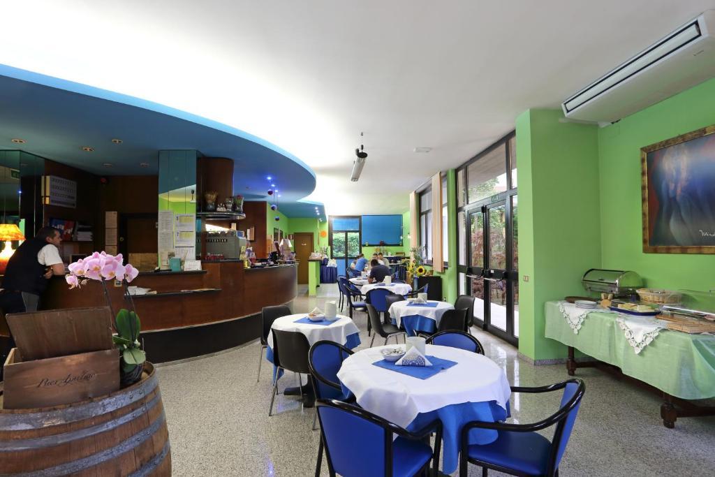 Hôtel Aquamaris à Sala Baganza Extérieur photo